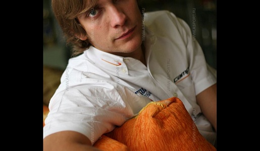 Петров цепляется за Катерхэм