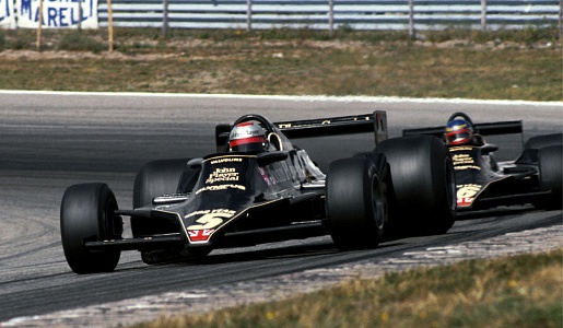 Cупер Швед выигрывает свою последнюю гонку