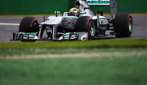 Льюис Хэмилтон cчитает, что его команда пока раскрыла не весь свой потенциал