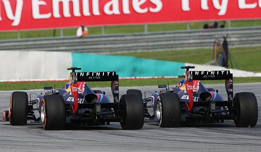 Журналисты Auto Motor und Sport продолжают вести свой рейтинг команд, и вот как они расставили всех по местам после Гран-при Малайзии-2013…