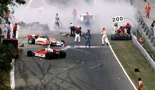 Cупер Швед выигрывает свою последнюю гонку