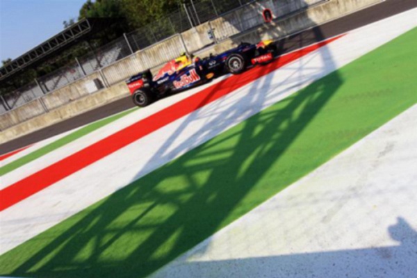 Гран При Италии 2012 г. Пятница 7 сентября первая практика Марк Уэббер Red Bull Racing