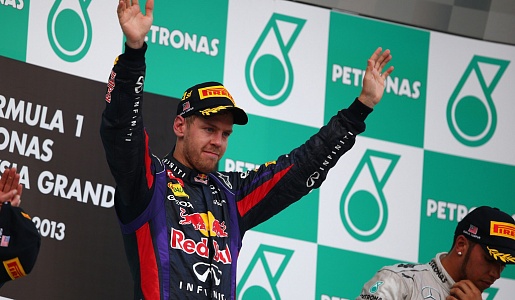 Себастьян Феттель, не только отнял у своего напарника победу в Малайзии, но, как оказалось, лишил того хорошей суммы денег