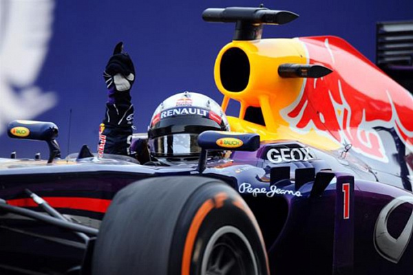 Гран При Бахрейна 2013г. Воскресенье 21 апреля гонка Себастьян Феттель Red Bull Racing