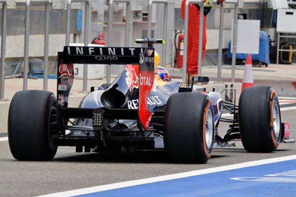 Гран При Бахрейна 2013г. Пятница 19 апреля первая практика Марк Уэббер Red Bull Racing