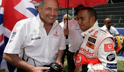 Хэмилтон послал на --- Денниса