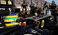 Гран При Японии 2011г Воскресенье Бруно Сенна Lotus Renault GP